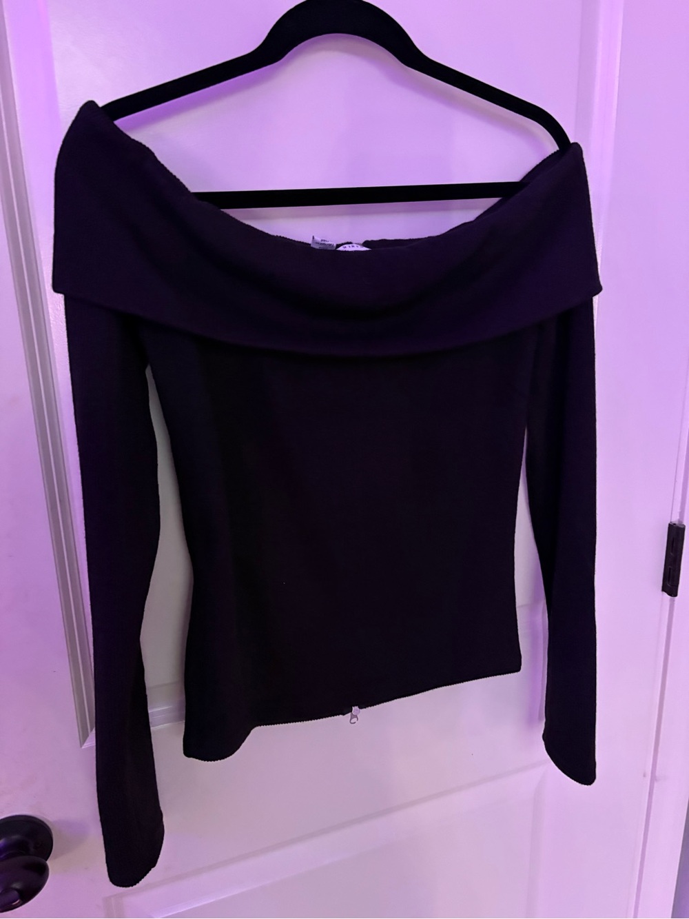 Noisy May Black Off-Shoulder Zip Front Top - Picture 2 of 4
